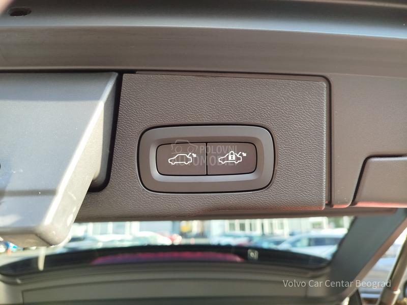 Volvo XC60 B4 AWD PLUS DARK