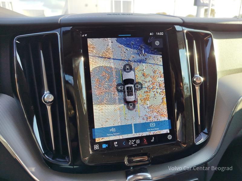 Volvo XC60 B4 AWD PLUS DARK