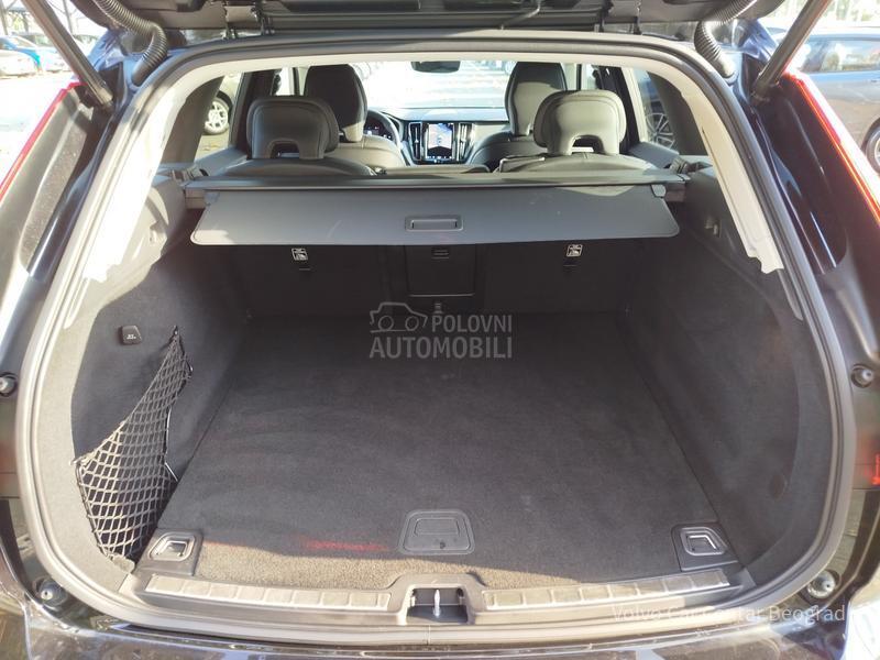 Volvo XC60 B4 AWD PLUS DARK