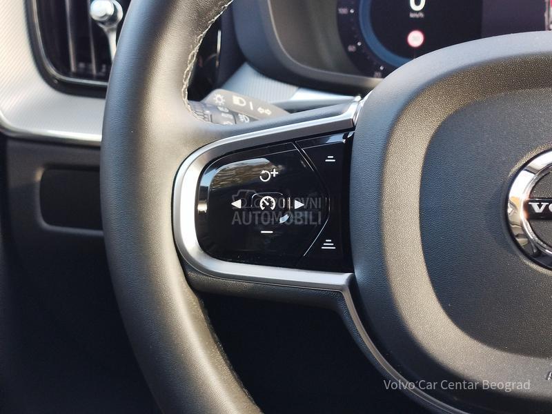 Volvo XC60 B4 AWD PLUS DARK