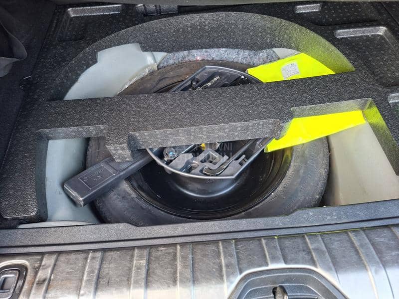 Peugeot 2008 1.6 hdi Allure