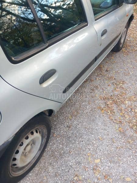 Renault Clio REG DOBAR
