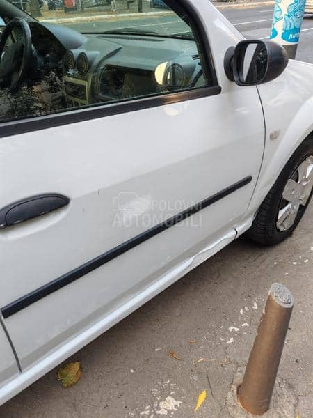Dacia Logan 