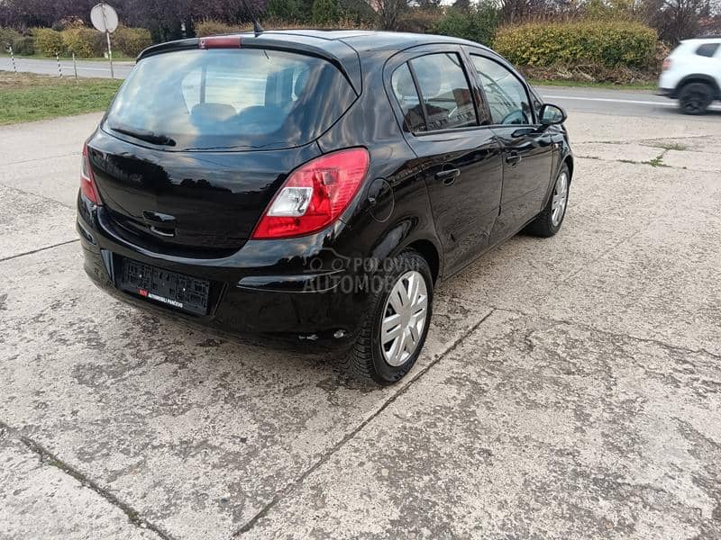 Opel Corsa D 1.4 16v
