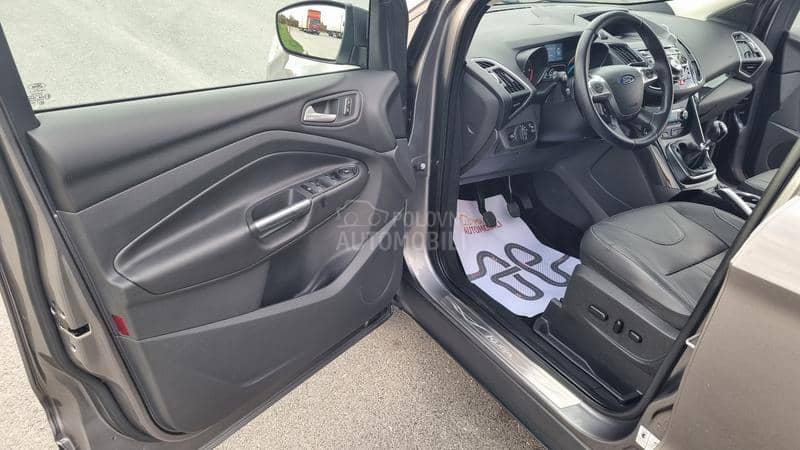 Ford Kuga TITANIUM 4X4