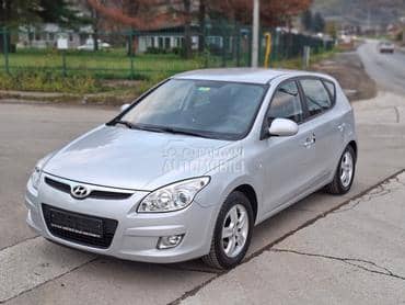 Hyundai i30 1,6b