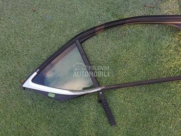 Leptir Staklo / Levo-Desno za Škoda Superb od 2015. do 2024. god.