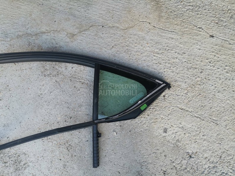 Leptir Staklo / Levo-Desno