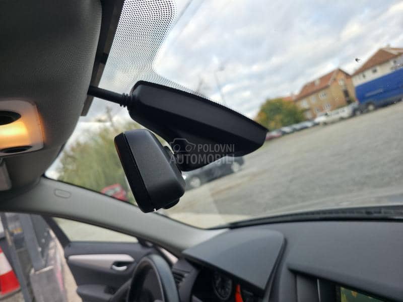 BMW X1 2.0 18D N.A.V.I