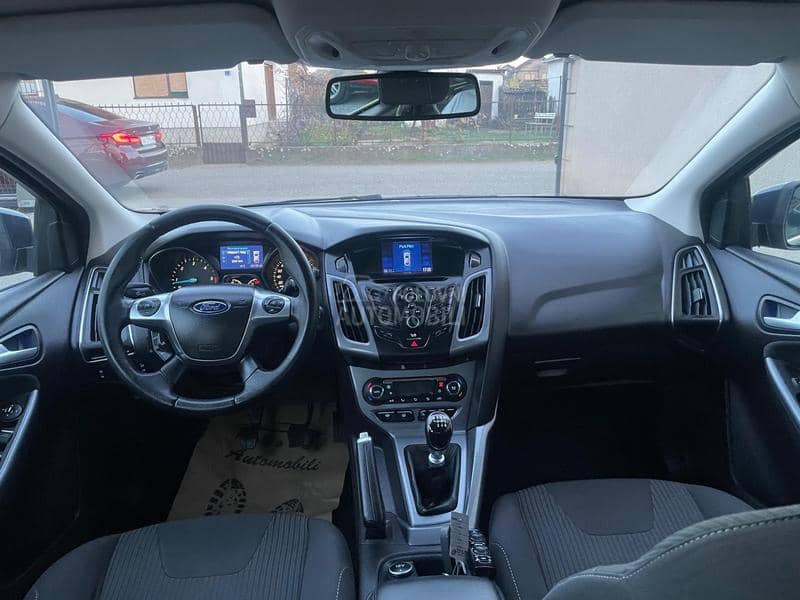 Ford Focus 1.6/TITANIUM/LED