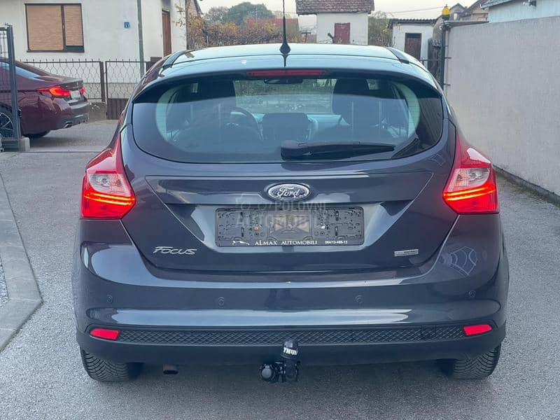 Ford Focus 1.6/TITANIUM/LED