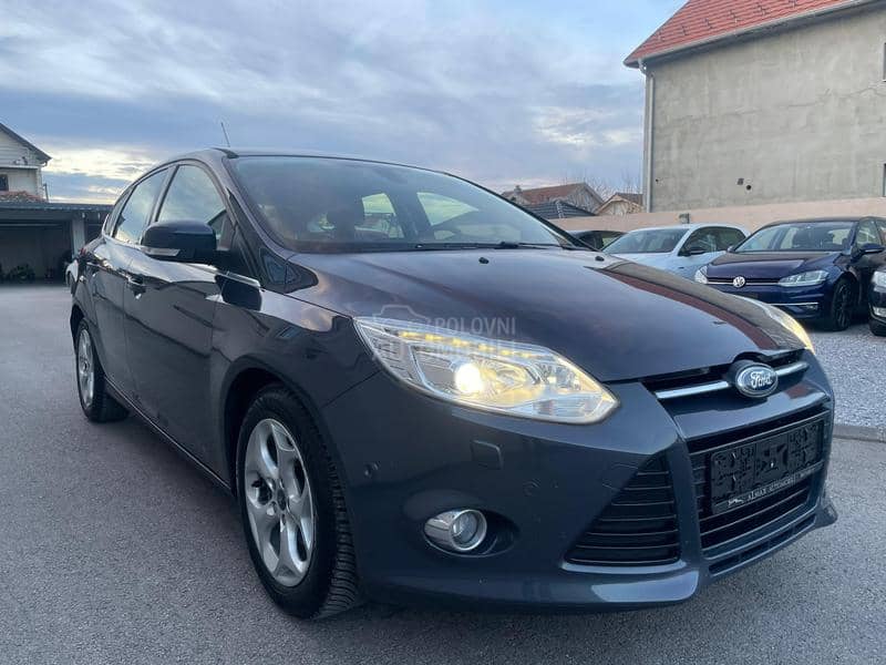 Ford Focus 1.6/TITANIUM/LED
