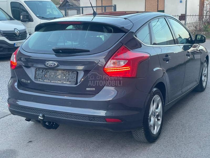 Ford Focus 1.6/TITANIUM/LED