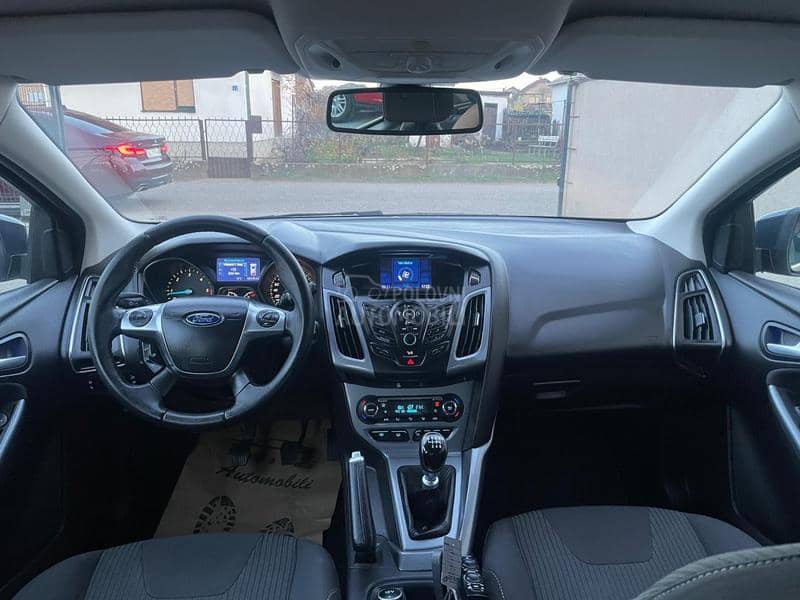 Ford Focus 1.6/TITANIUM/LED