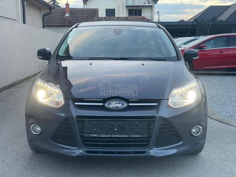 Ford Focus 1.6/TITANIUM/LED
