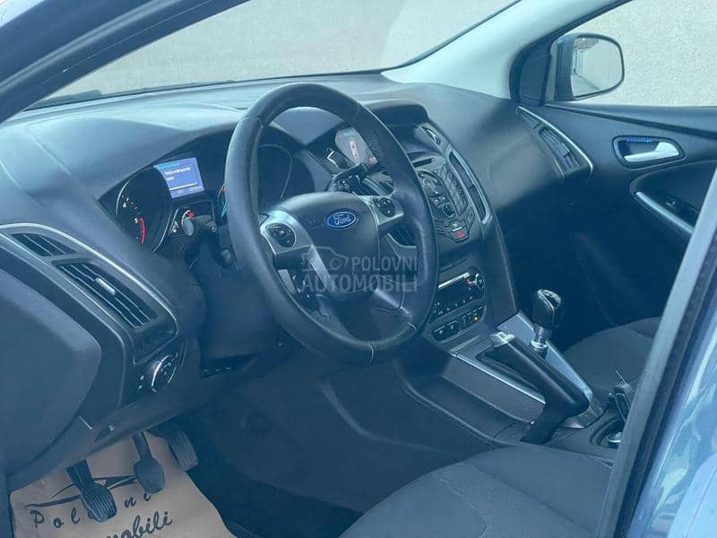 Ford Focus 1.6/TITANIUM/LED
