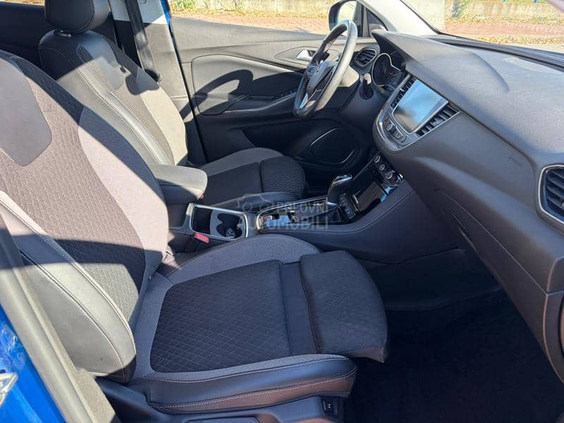 Opel Grandland X INNOVATION//AUT