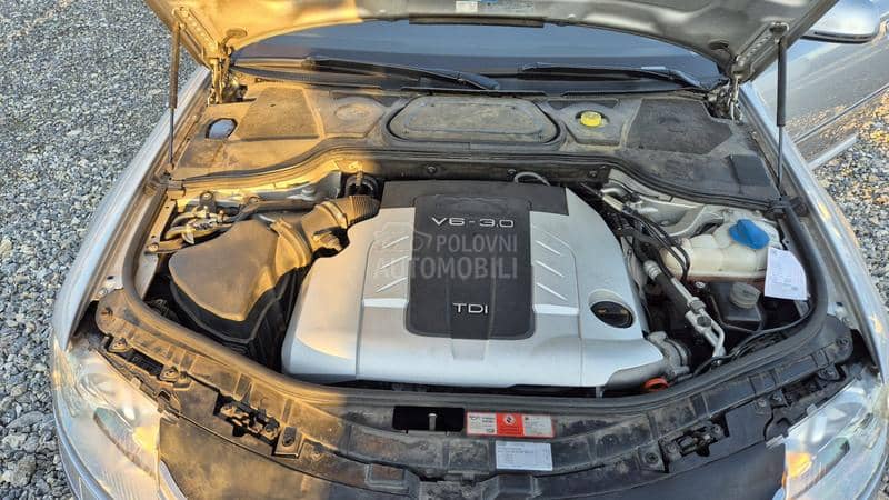 Audi A8 L 3.0 Quattro