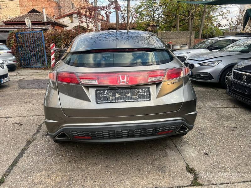 Honda Civic 1.8 V-TEC AUT