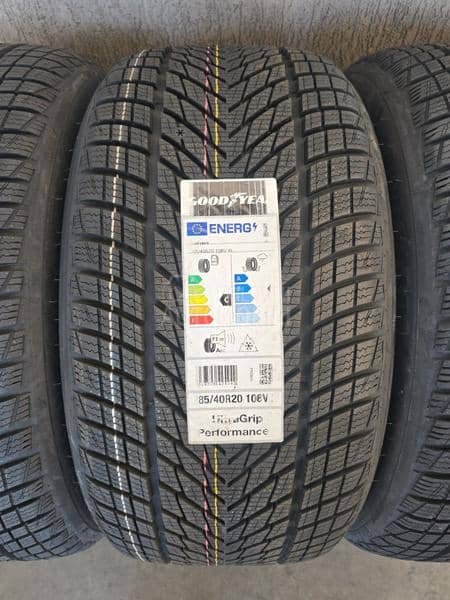 Goodyear 285/40 R20 Zimska