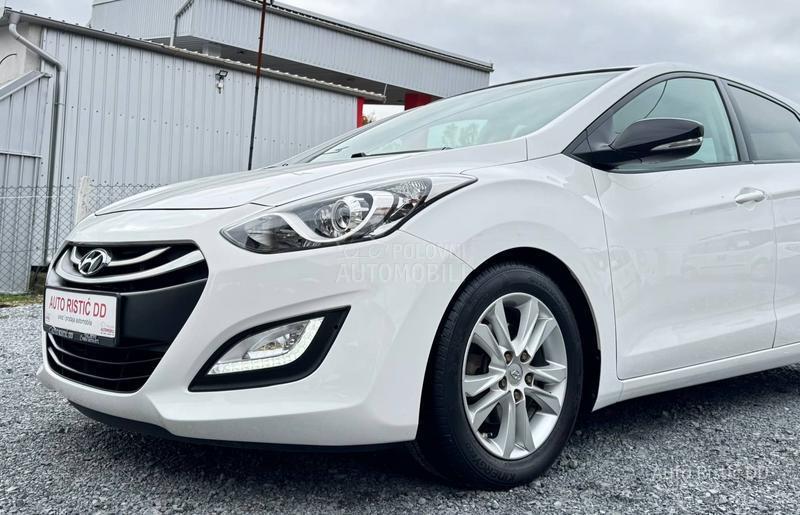 Hyundai i30 T O P  BESPREK0RAN