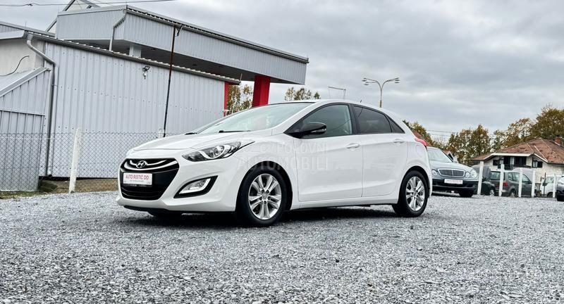 Hyundai i30 T O P  BESPREK0RAN
