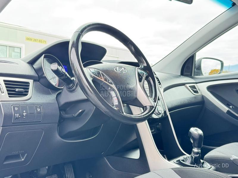 Hyundai i30 T O P  BESPREK0RAN