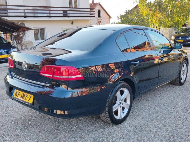 Volkswagen Passat B7 1.6 TDI HIGH LINE