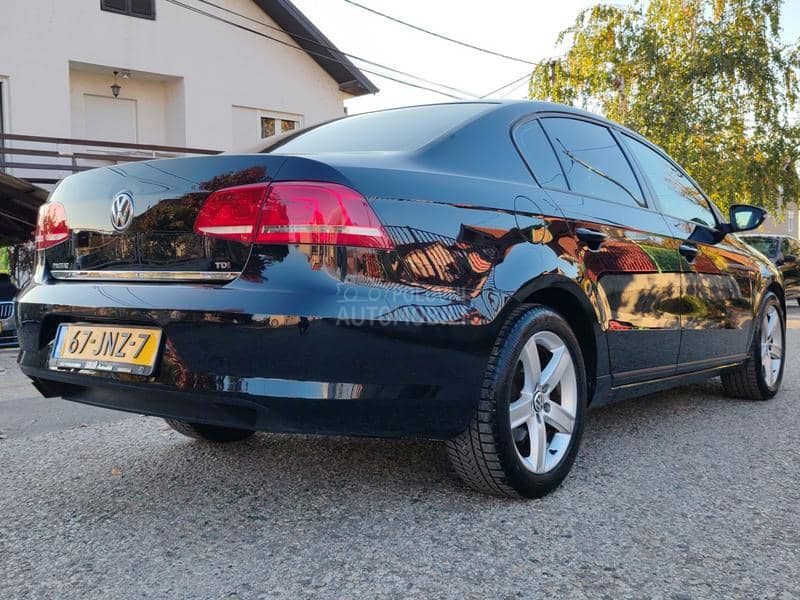 Volkswagen Passat B7 1.6 TDI HIGH LINE