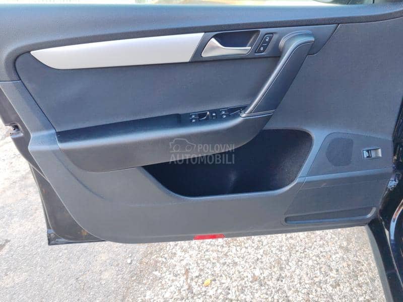 Volkswagen Passat B7 1.6 TDI HIGH LINE