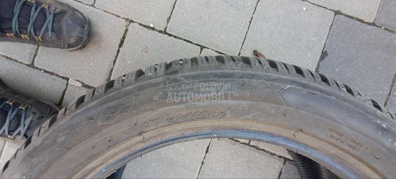 Lassa 245/45 R18 Zimska