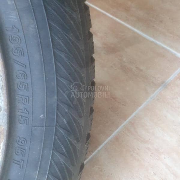 Yokohama 195/65 R15 Zimska