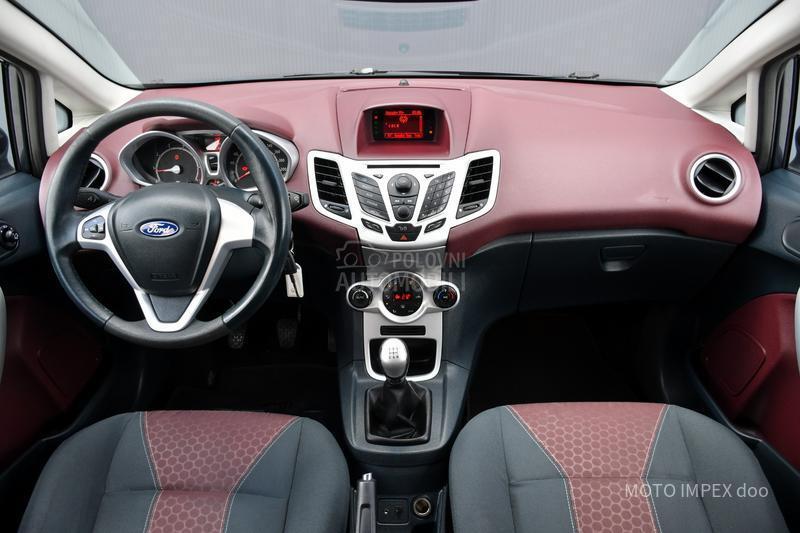 Ford Fiesta 1.2/TITANIUM/N0VA