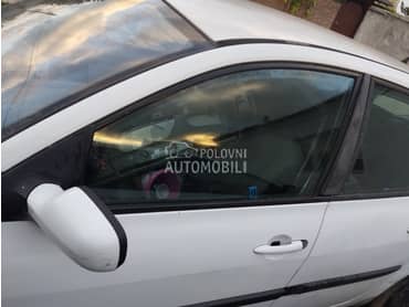 prednja leva vrata bela za Renault Megane od 2002. do 2009. god.