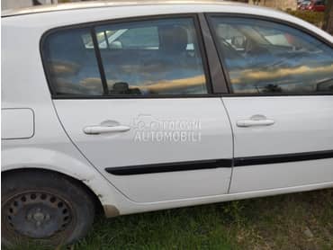 zadnja desna vrata bela za Renault Megane od 2002. do 2009. god.