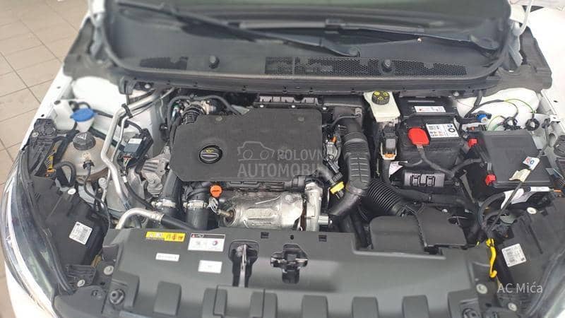 Peugeot 308 1.5 BLU NAV LED USB