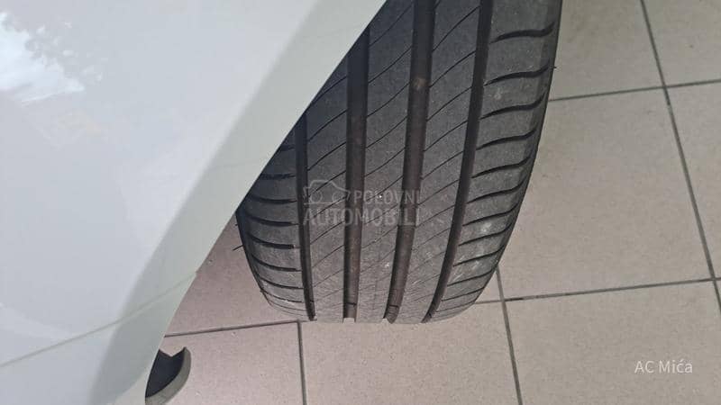 Peugeot 308 1.5 BLU NAV LED USB