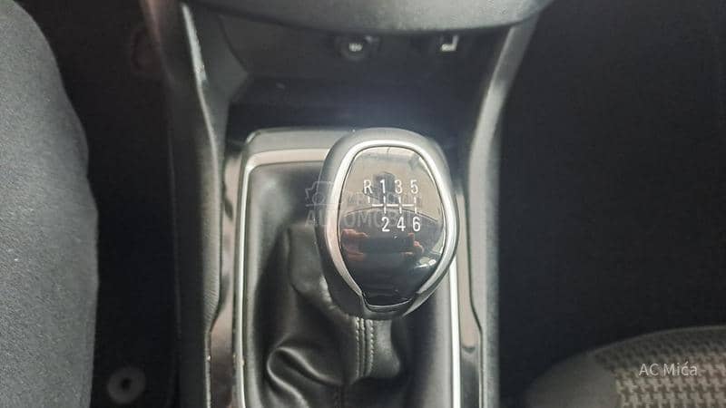 Peugeot 308 1.5 BLU NAV LED USB