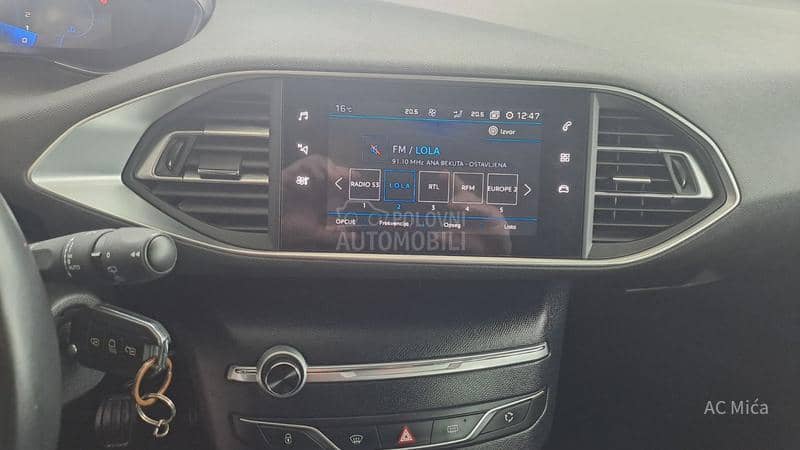 Peugeot 308 1.5 BLU NAV LED USB