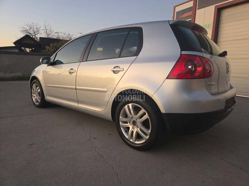 Volkswagen Golf 5 1.9TDi BXE 77/105