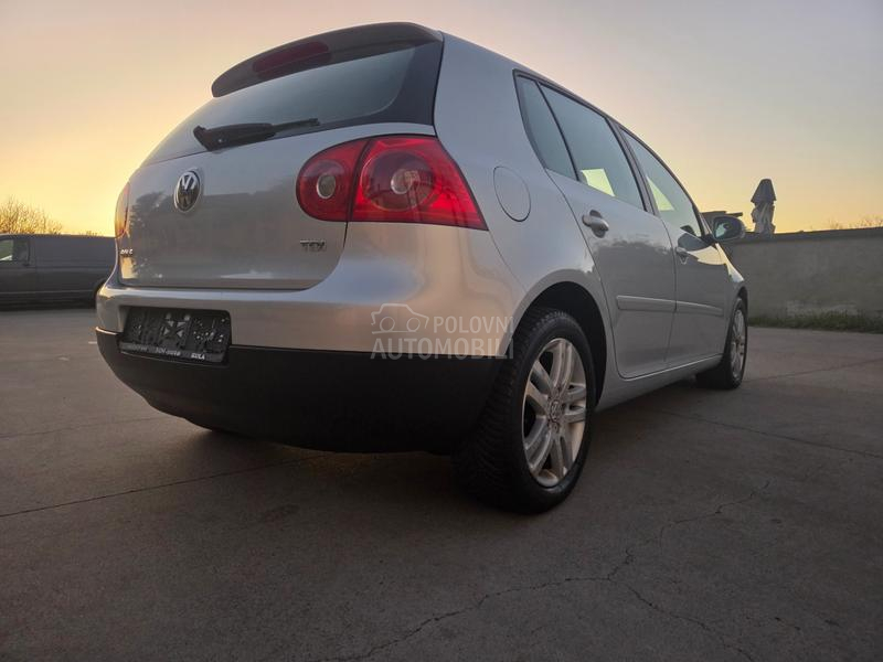 Volkswagen Golf 5 1.9TDi BXE 77/105