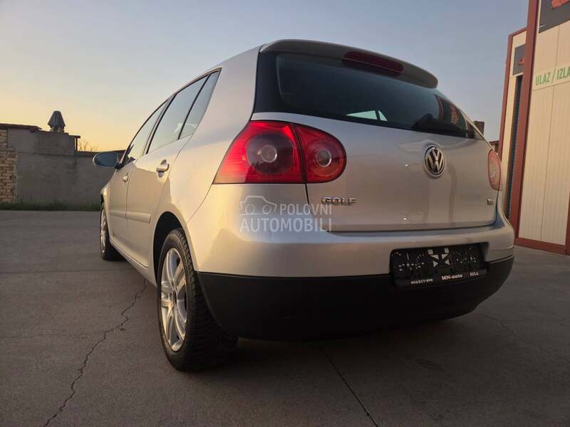 Volkswagen Golf 5 1.9TDi BXE 77/105