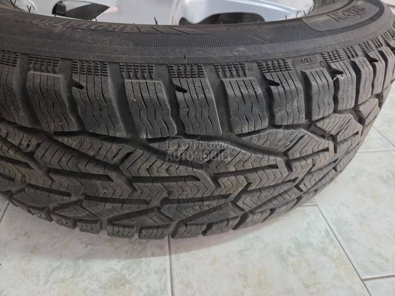 Tigar 215/65 R16 Zimska