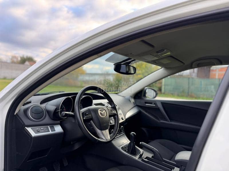 Mazda 3 1.6i Resty Sport CH