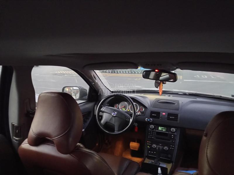 Volvo XC90 2.4