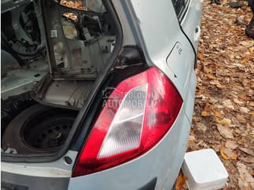 desno stop svetlo za Renault Megane od 2002. do 2006. god.