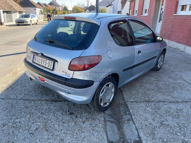 Peugeot 206 
