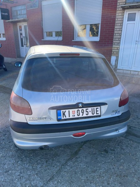 Peugeot 206 
