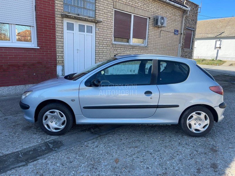 Peugeot 206 