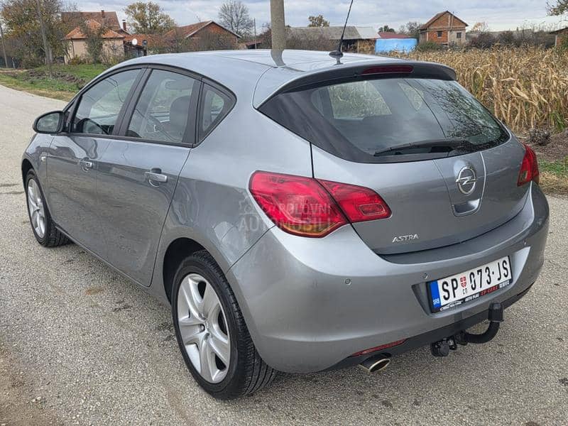 Opel Astra J 1.4